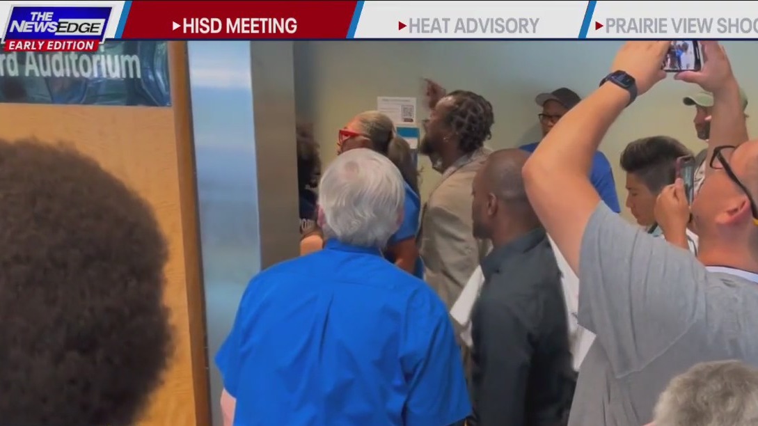 Houston ISD board meeting has assigned seating after previous meeting chaos