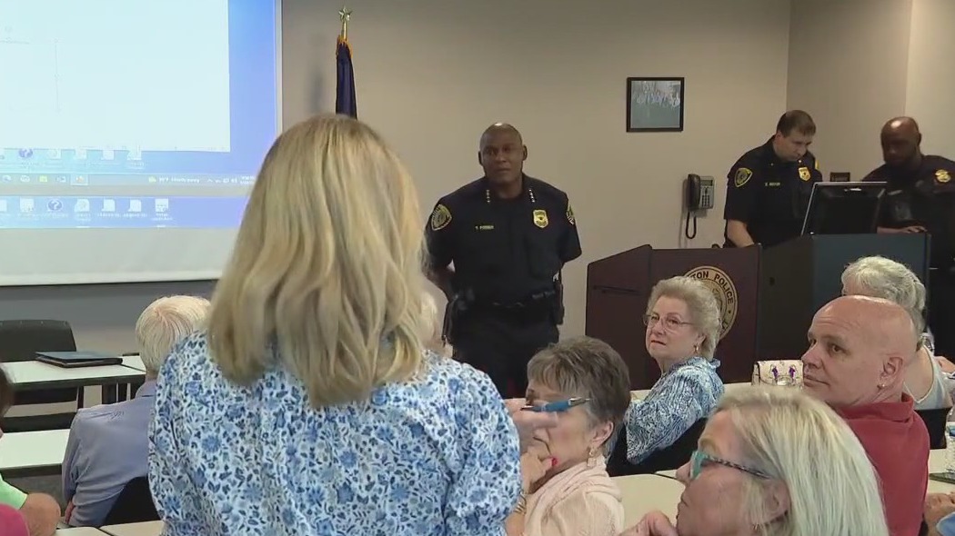 Galleria residents talk crime concerns with HPD
