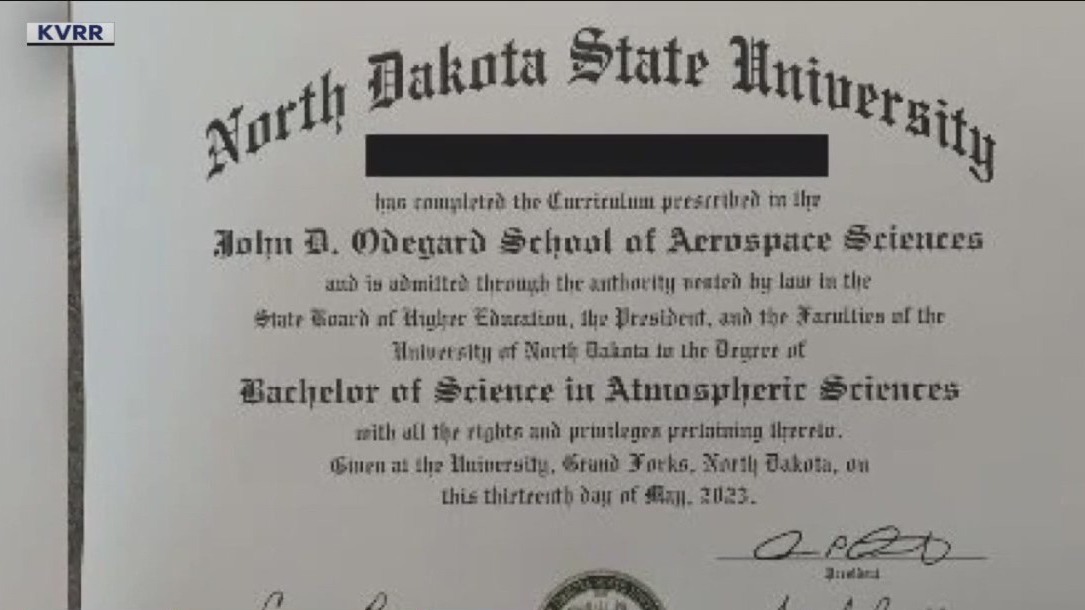 University sends graduates wrong diploma
