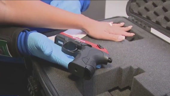 How to properly declare guns at the airport