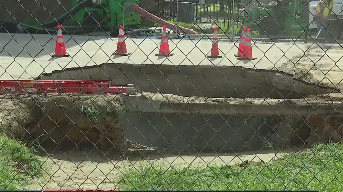Houston road collapse could take weeks to fix