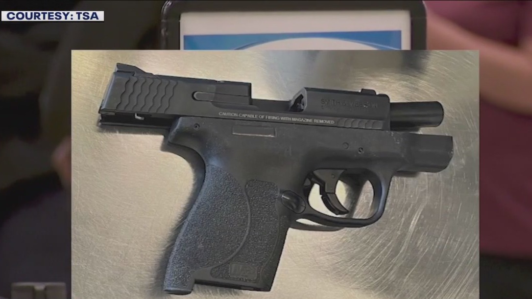 Record number of guns found at U.S. airports