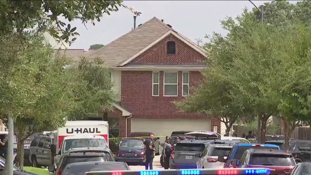 Capital murder suspect fatally shot by HCSO deputies