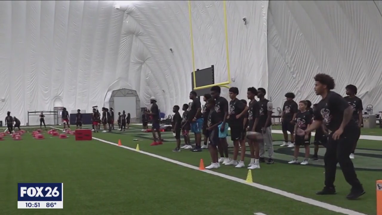 Texans Laremy Tunsil held free camp for kids