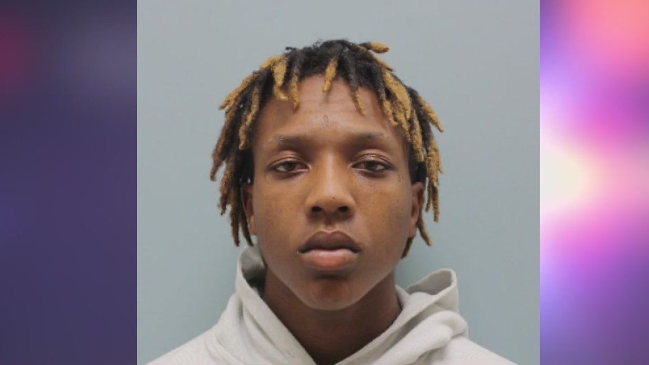 Man charged with murder repeatedly violates bond