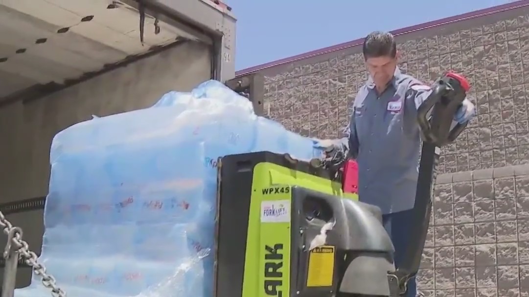 Arizona company delivering ice during record heat