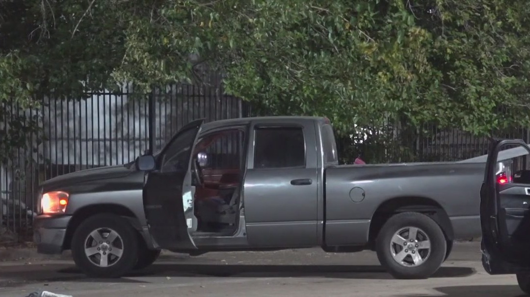 Man shot after crash in Houston | FOX 26 Houston