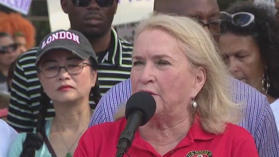 Turning a new page: Houston schools replace libraries with 'team centers'