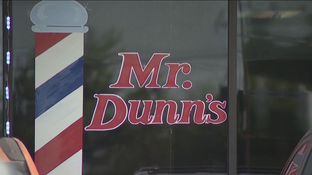 Judge allows convicted murderer to remain free to get a haircut