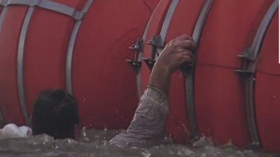 Texas ordered to remove river barriers amid legal battle