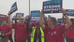 Talks between UAW, automakers resume