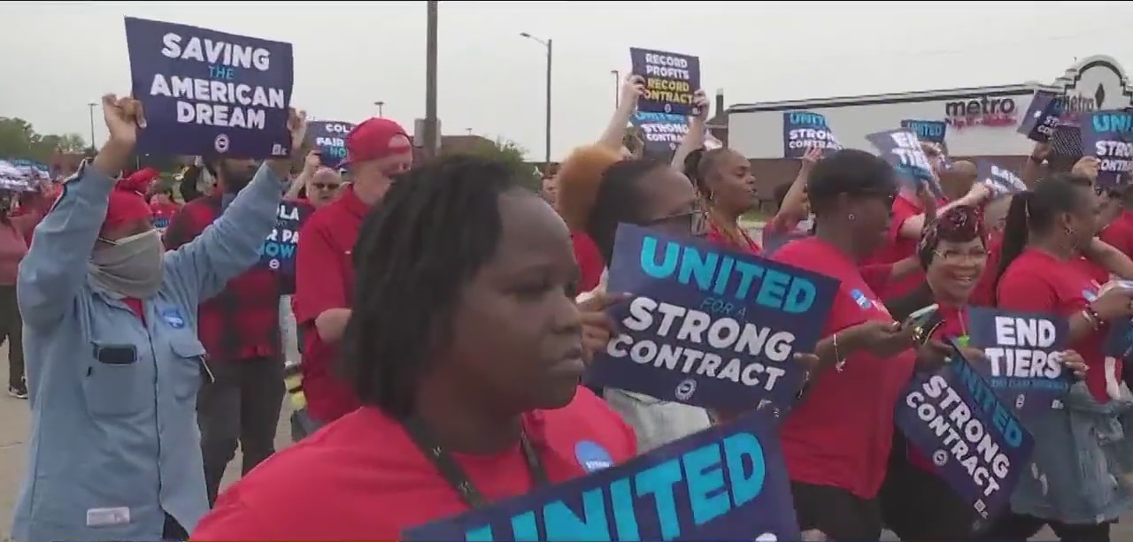More strikers have joined the UAW strikers