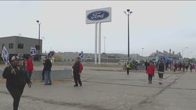 Thousands of autoworkers join strike