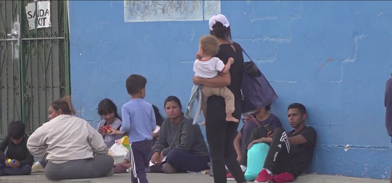 El Paso struggles with migrant surge