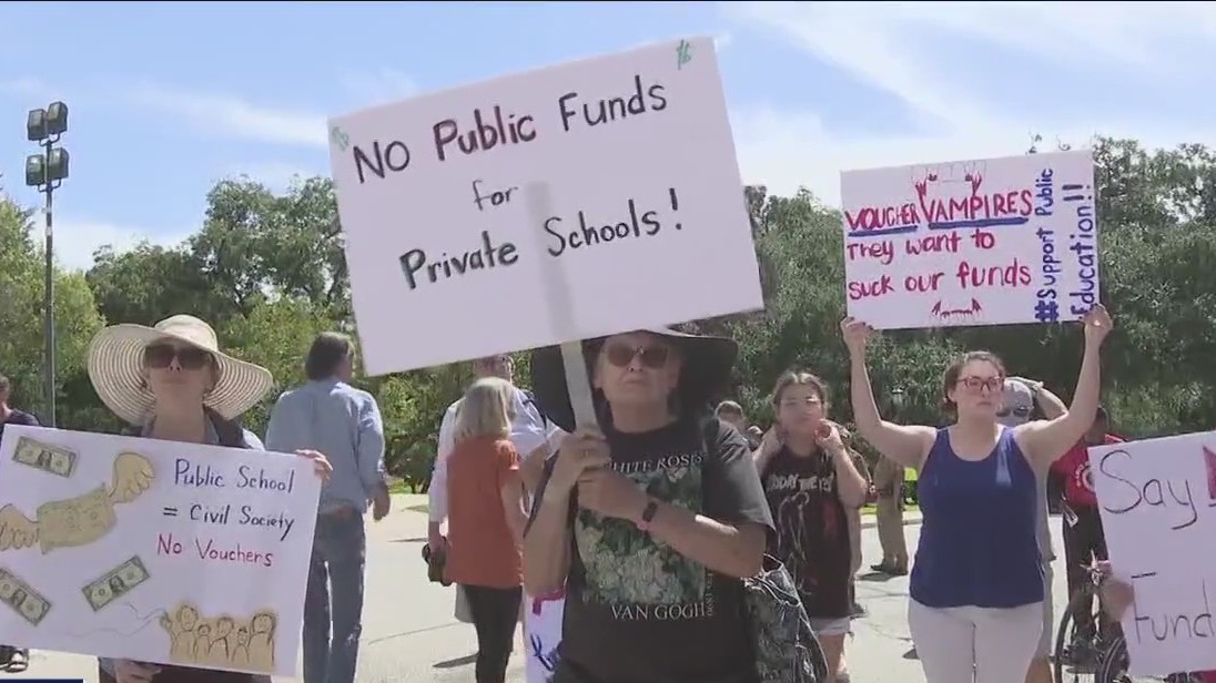Texans gather to protest school vouchers