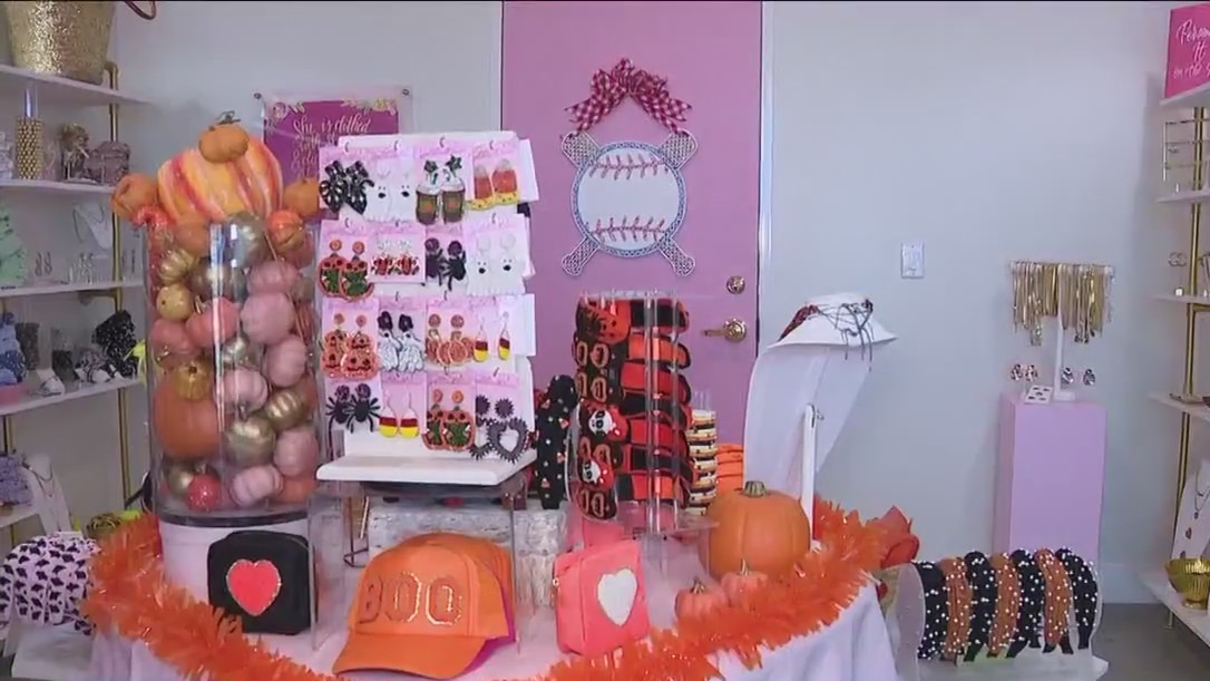 Houston mother lives her dream selling Astros gear