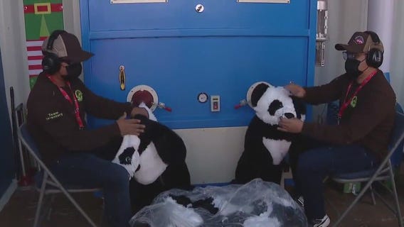 How Houston rodeo carnival prizes are made