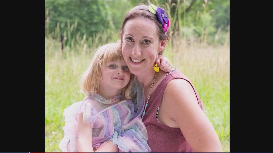 Mother chooses 'chemo cut' to hair loss