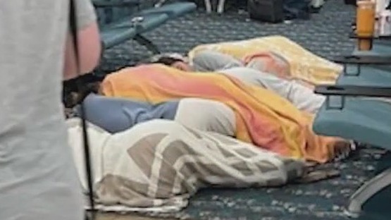 Hundreds stranded by Southwest cancellations