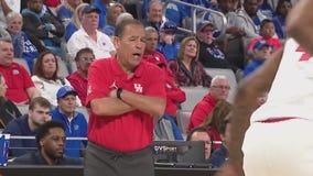 Kelvin Sampson named AP Coach of the Year