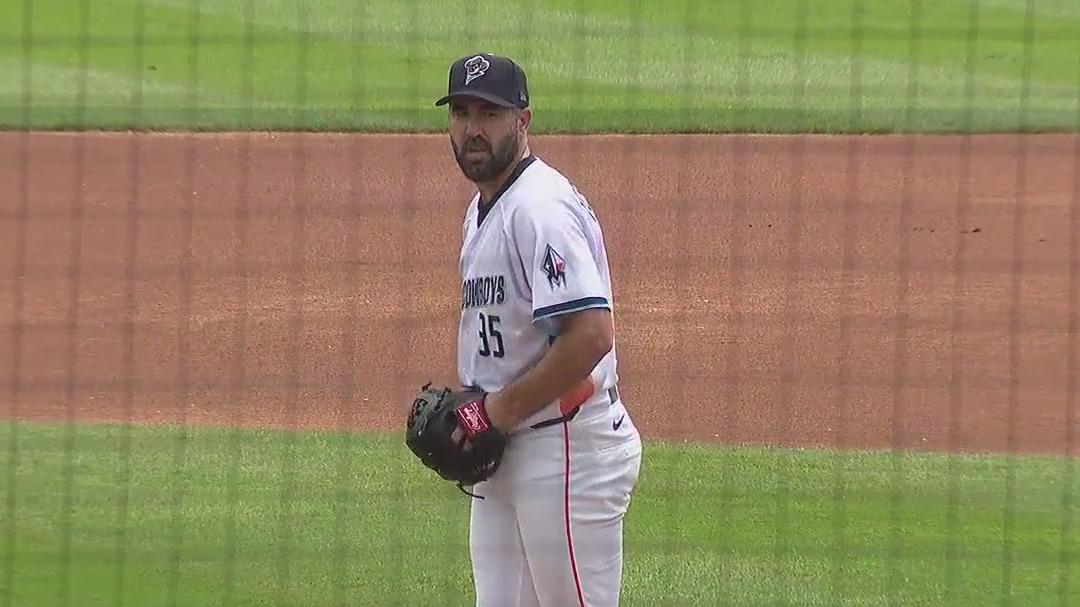 Justin Verlander pitches for Sugar Land Space Cowboys