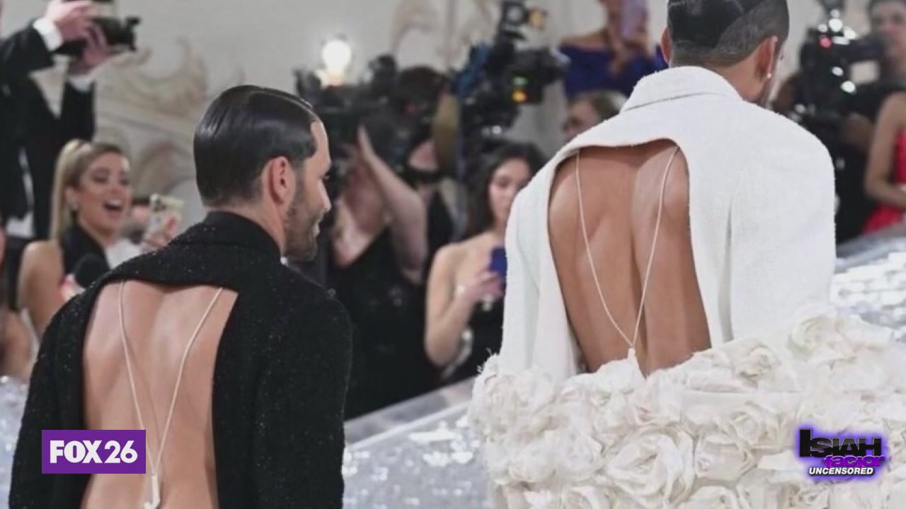 Bare back fashion trend for guys