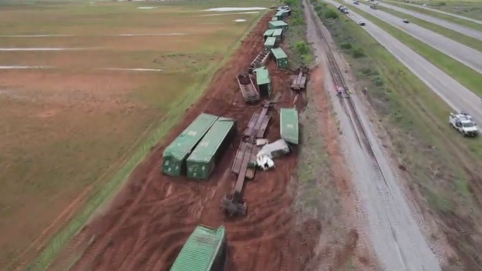 Train derailed in Trent, TX