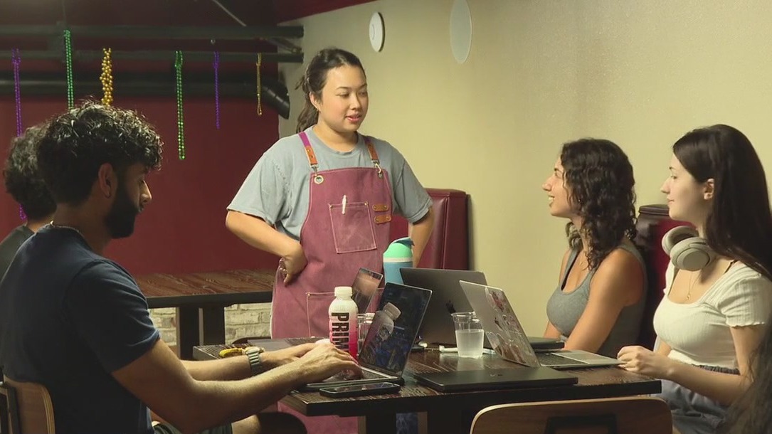 Galveston coffee shop opens for students, tourists