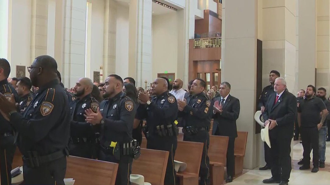 Law enforcement honor fallen Harris County deputy