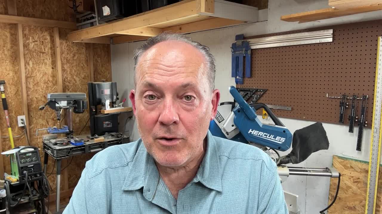 Building a wooden crate | Tom's DIY Garage