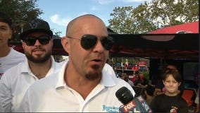 Texans fans tailgating fun before home-opener!