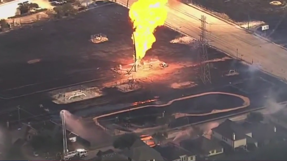 Pipeline fire still burning in La Porte