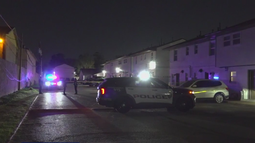 Man shot dead, one injured at Houston apartment