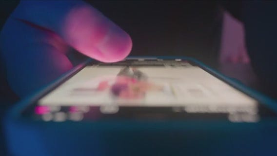 Are smartphones really listening?