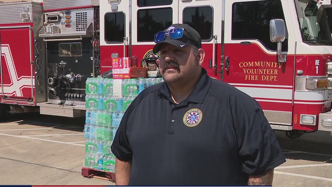 Houston-area volunteer firefighters go to Florida