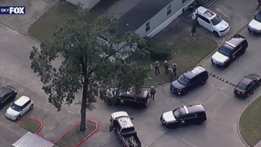 Man in custody after chase from League City to NW Houston