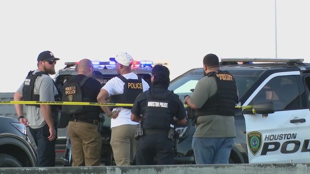 Suspect killed after kidnapping 2 people