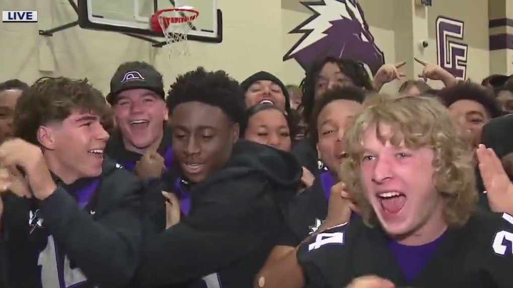 Undefeated Fulshear HS has football fever!