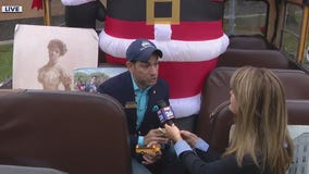 Touring River Oaks Christmas lights