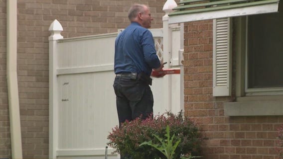 Wisconsin man delivers food, heartwarming dad jokes