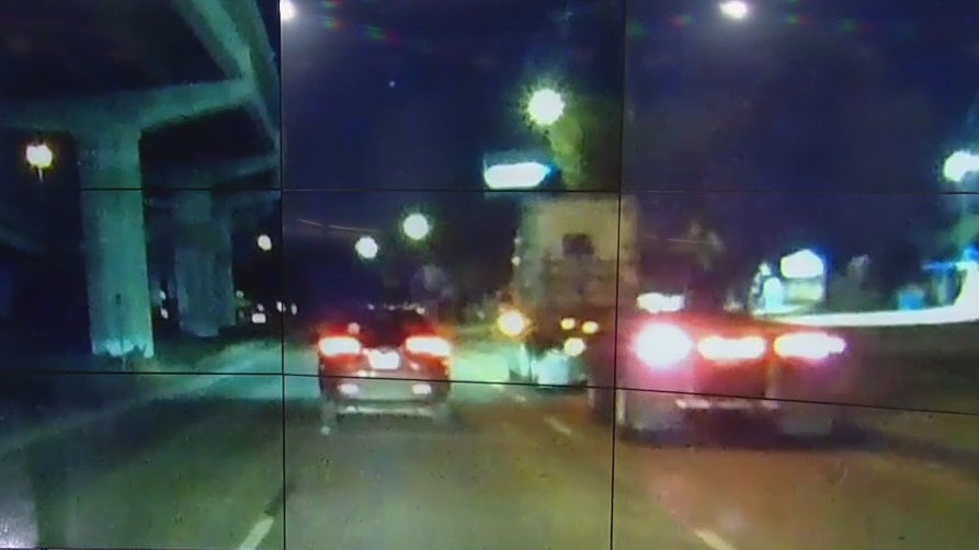 Houston police say 18-wheeler not involved in deadly crash