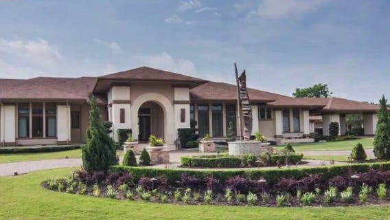 Big house, many people