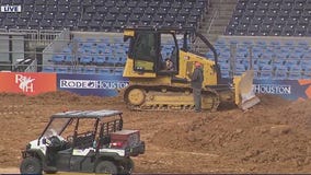 Houston rodeo: Importance of dirt for rodeo events