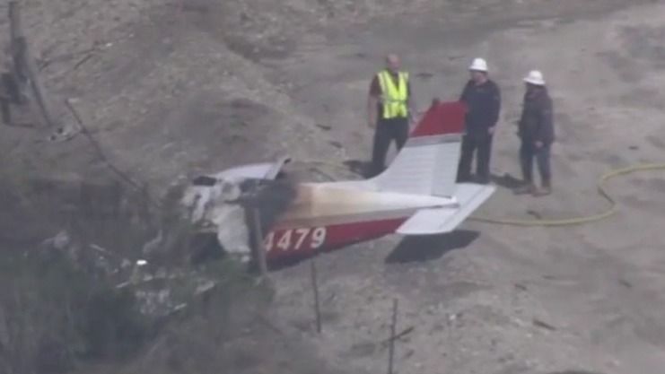 Pearland: No injuries after small plane crashes into pipeline field