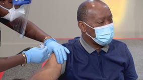Sylvester Turner receives COVID-19 vaccine (2021)
