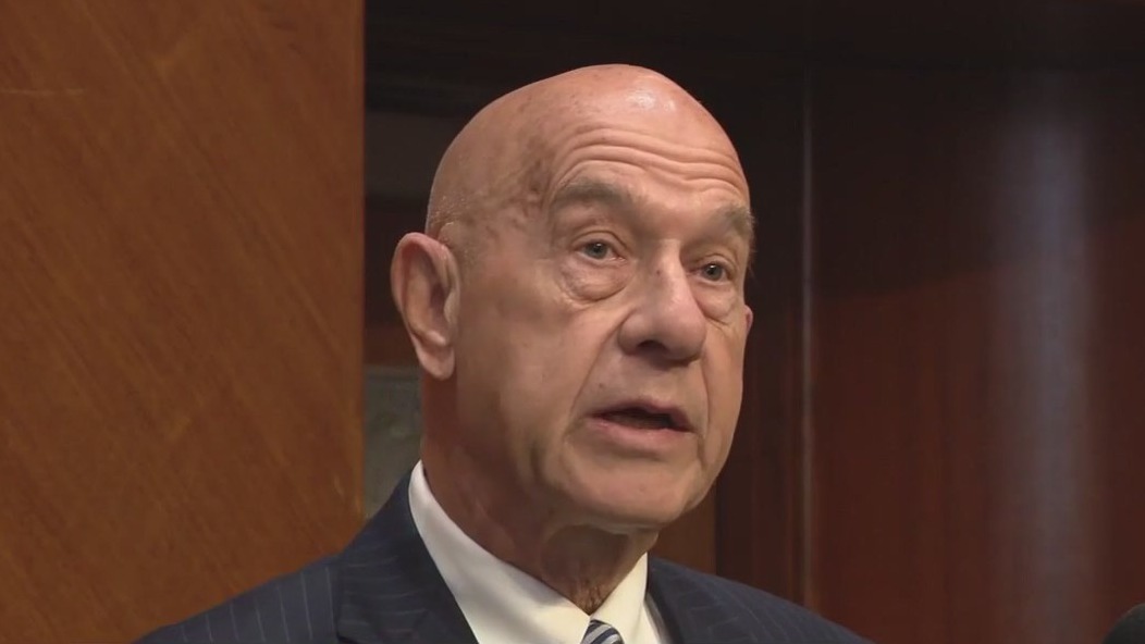 Houston mayor plans hiring freeze for city positions