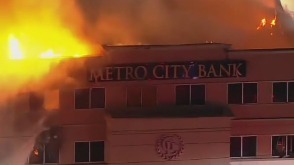 Three-alarm Houston fire forces businesses to relocate