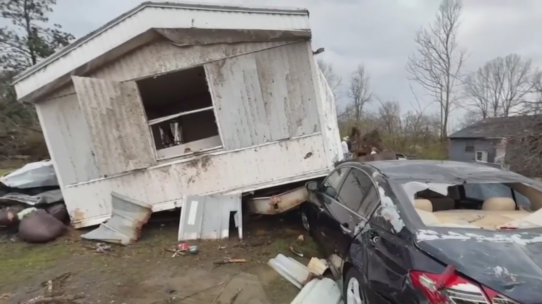 Over a dozen killed in southeastern U.S. severe weather
