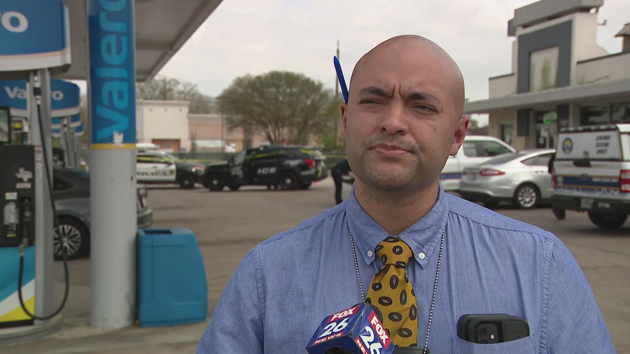 2 shot at Houston gas station on Briar Forest Drive: Update