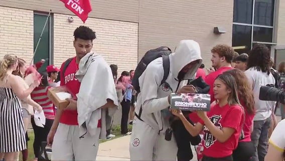March Madness: Houston heads to Indiana for Sweet 16 game